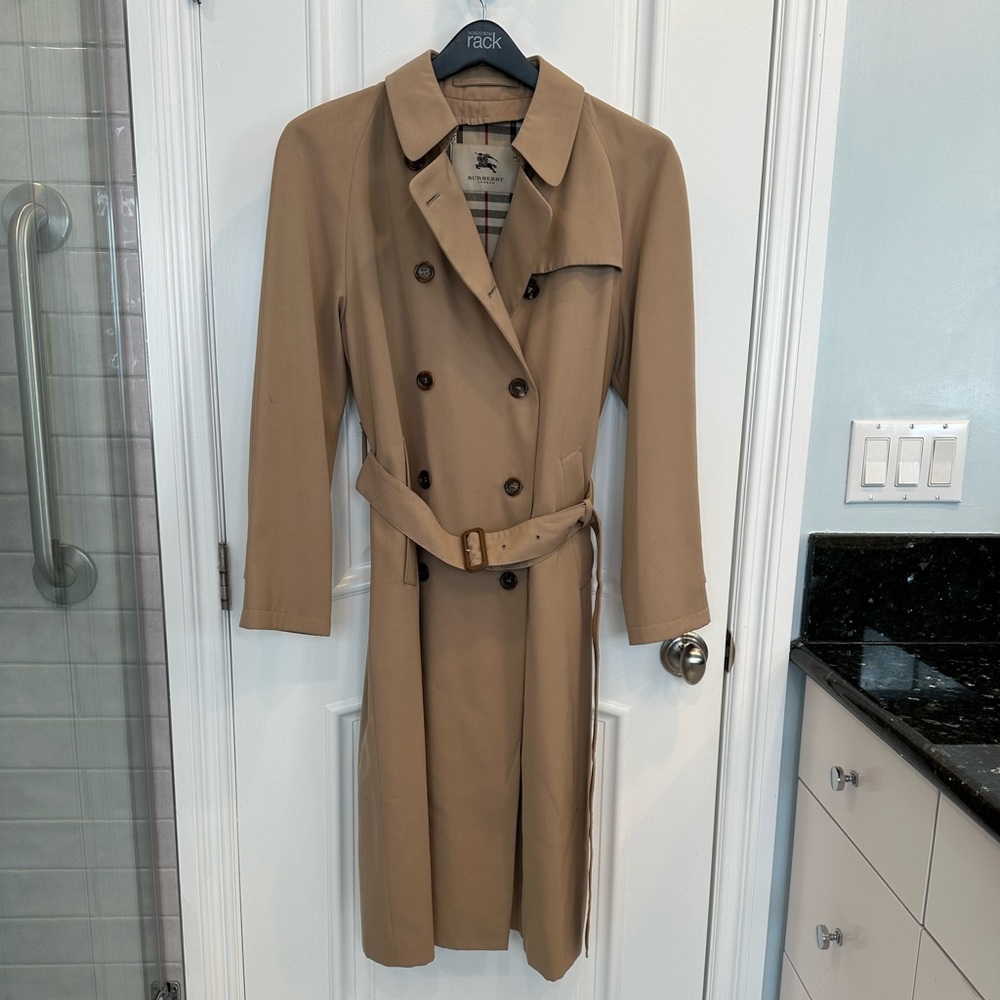 Vintage Burberry trench coat with zip out lining size 10R